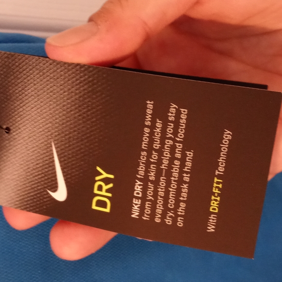 NWT Nike Golf Ladies Dri-Fit Polo Small & Medium - Picture 3 of 6